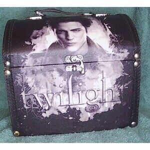 TWILIGHT SAGA Edward Cullen (Robert Pattinson) Trunk Carrying Case Jewelry Box